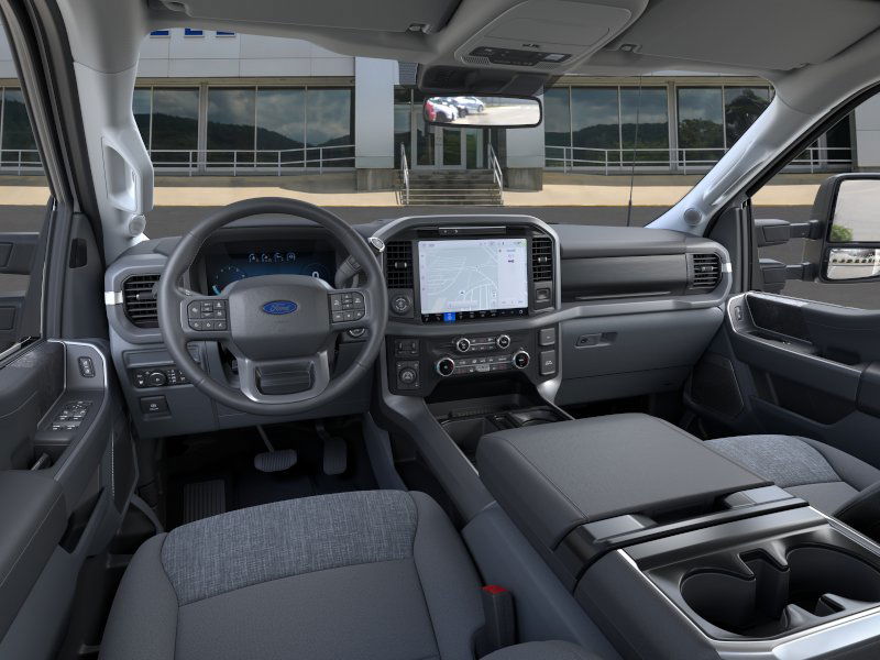 2025 Ford F-150 XLT - Photo 25