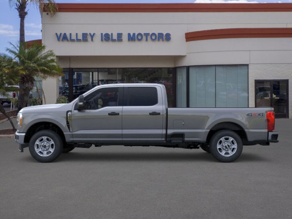 New 2026 Ford F-350 F-350 XLT Truck Crew Cab