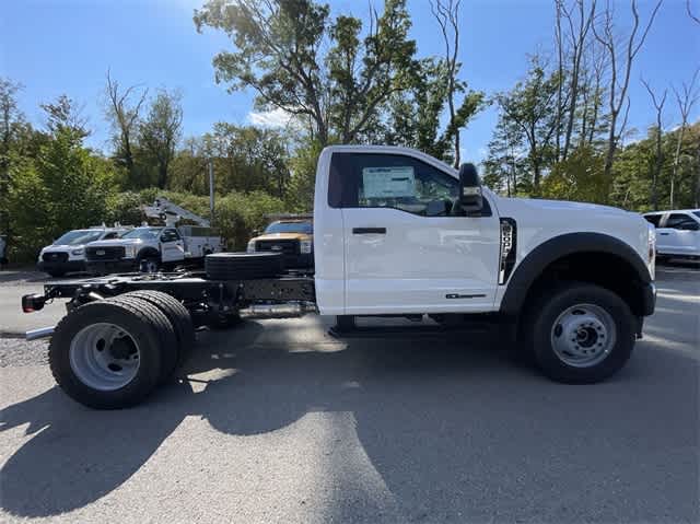 2024 Ford   28