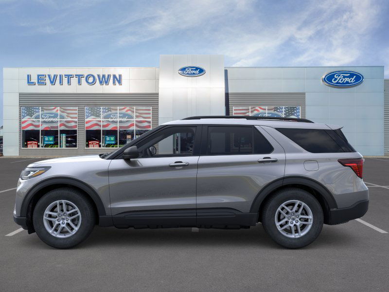 2026 Ford Explorer photo 2