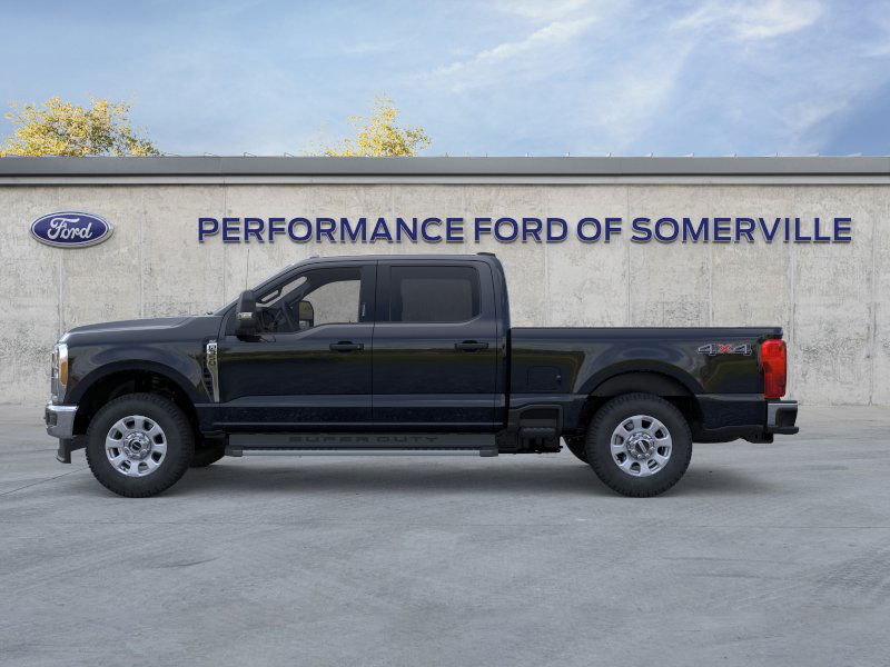 2025 Ford F-350 XLT photo 3