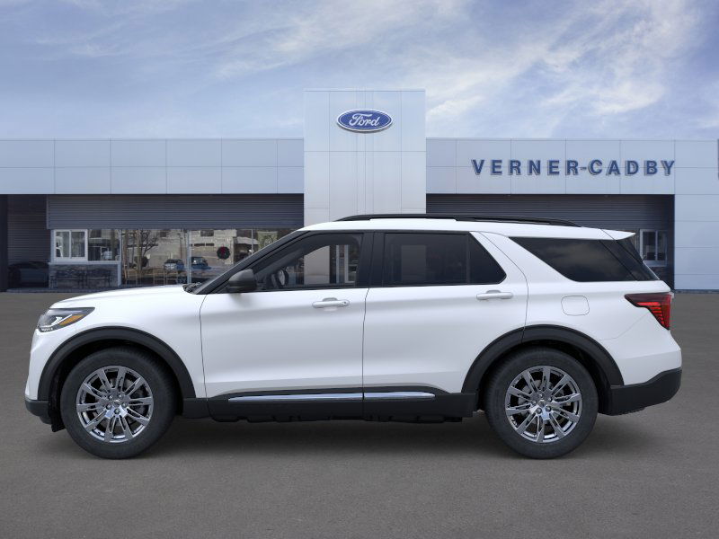 2025 Ford Explorer photo 3