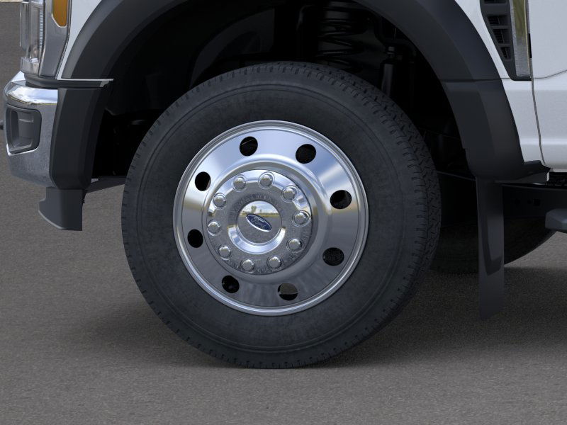 2025 Ford F-550 Super Duty Chassis Cab XLT - Photo 41