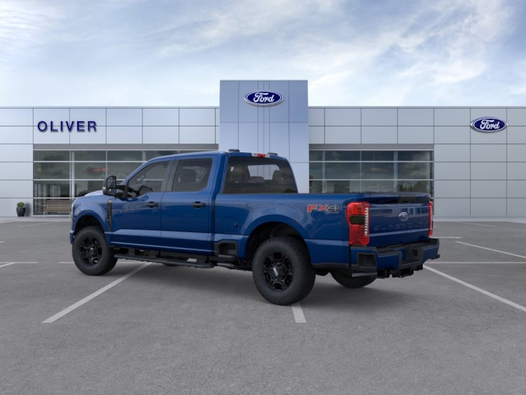 New 2026 Ford Super Duty F-350 SRW Truck Crew Cab