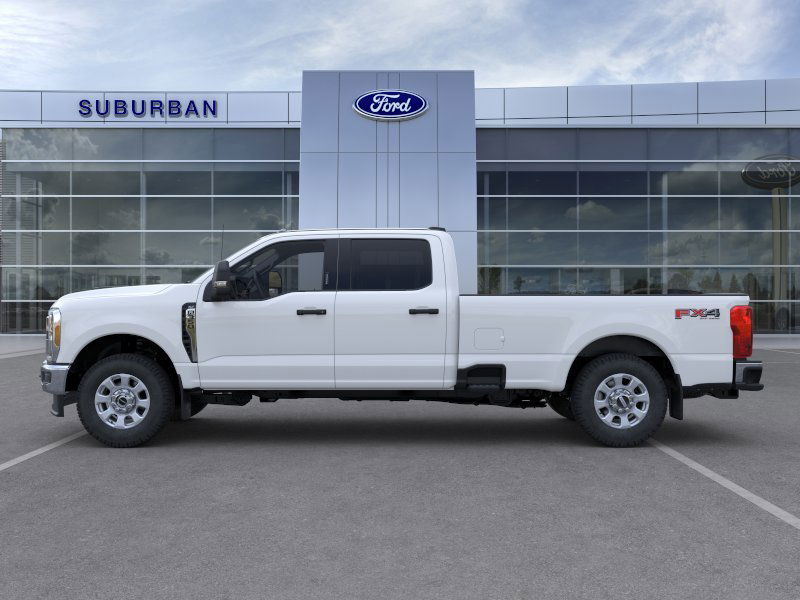 2025 Ford F-350 XLT photo 3