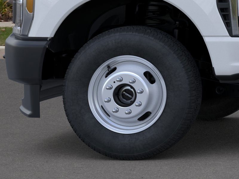 2025 Ford F-350 Super Duty Chassis Cab XL - Photo 55