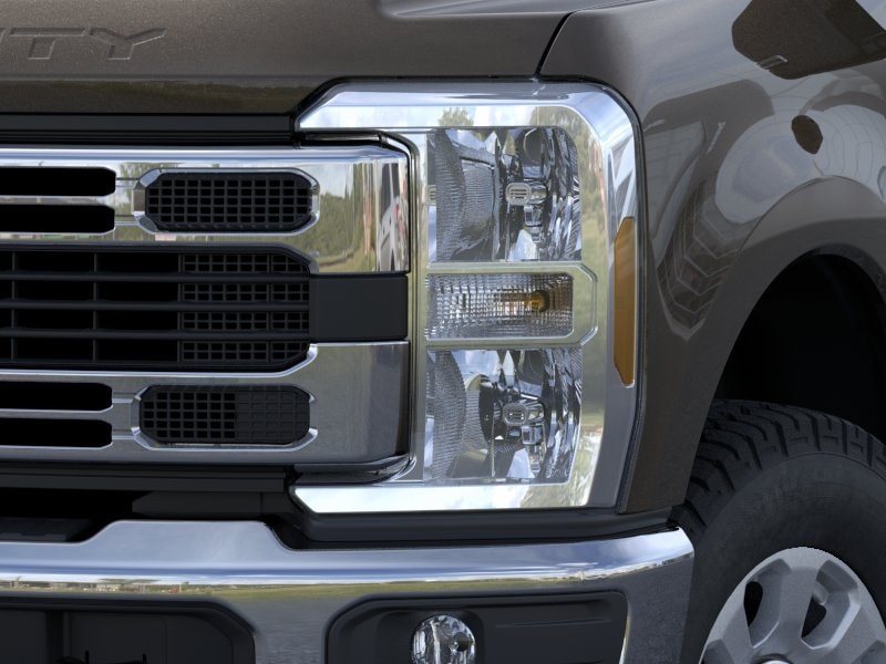 2025 Ford F-350 Super Duty XLT - Photo 24