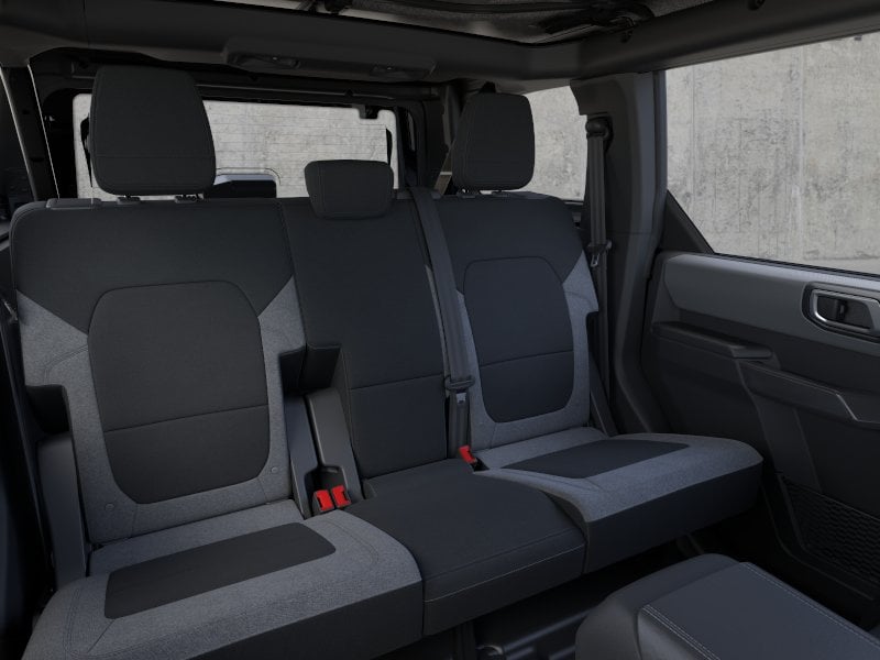 2025 Ford Bronco 4-Door Base - Photo 36