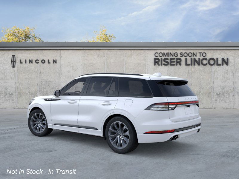 2025 Lincoln Aviator Base photo 2