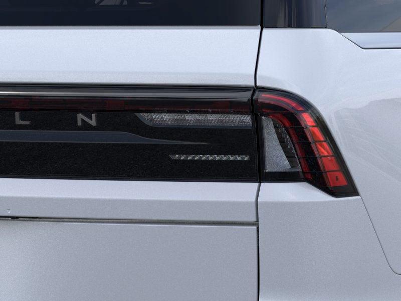 Thumbnail: 2025 Lincoln Navigator - 30