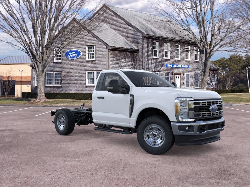 2025 Ford F-350 Super Duty Chassis Cab XLT - Photo 7