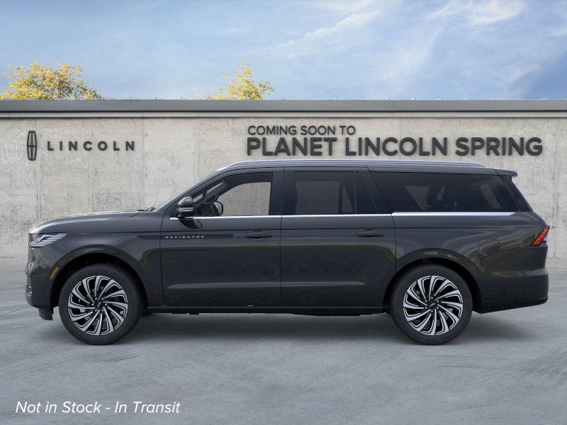 2025 Lincoln Navigator Black Label photo 3