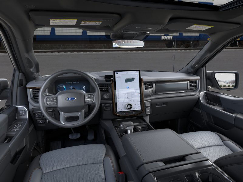 2025 Ford F-150 Lightning Lariat 9