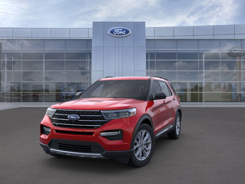 2024 Ford Explorer XLT photo 2