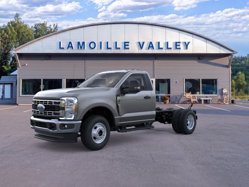 2026 Ford F-350 Super Duty Chassis Cab