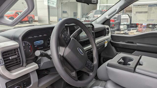 2023 Ford Super Duty F-350 DRW F-350 XL Truck Crew Cab