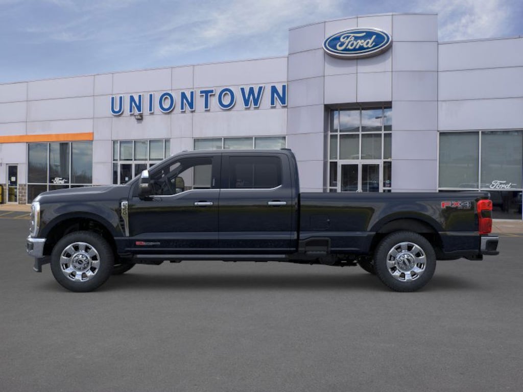 New 2025 Ford F-350 Super Duty Lariat 4x4 Lariat Crew Cab 8 ft. LB SRW Pickup