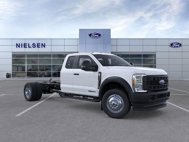 2025 Ford F-550 Super Duty Chassis Cab XL - Photo 29
