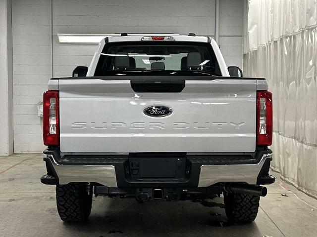 Thumbnail: 2026 Ford Econoline - 32