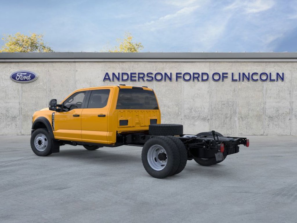 New 2025 Ford Chassis Cab F-550 XLT TRUCK