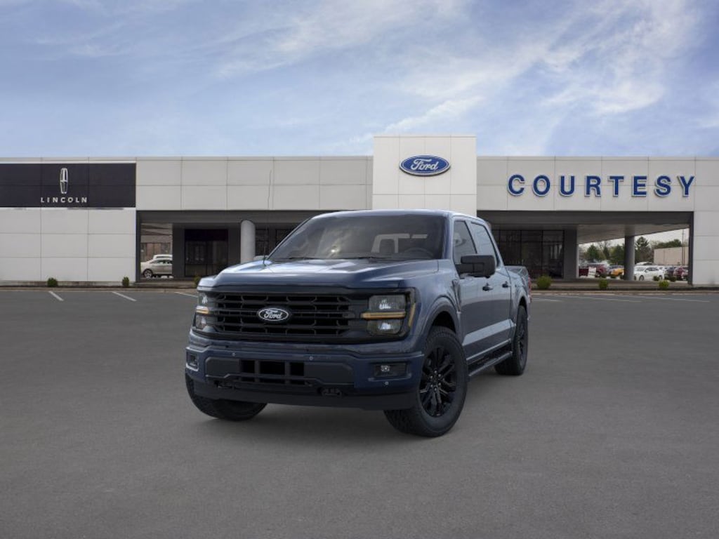 New 2025 Ford F-150 XLT Truck SuperCrew Cab