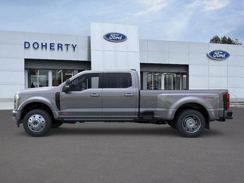 2026 Ford F-450 Platinum photo 3