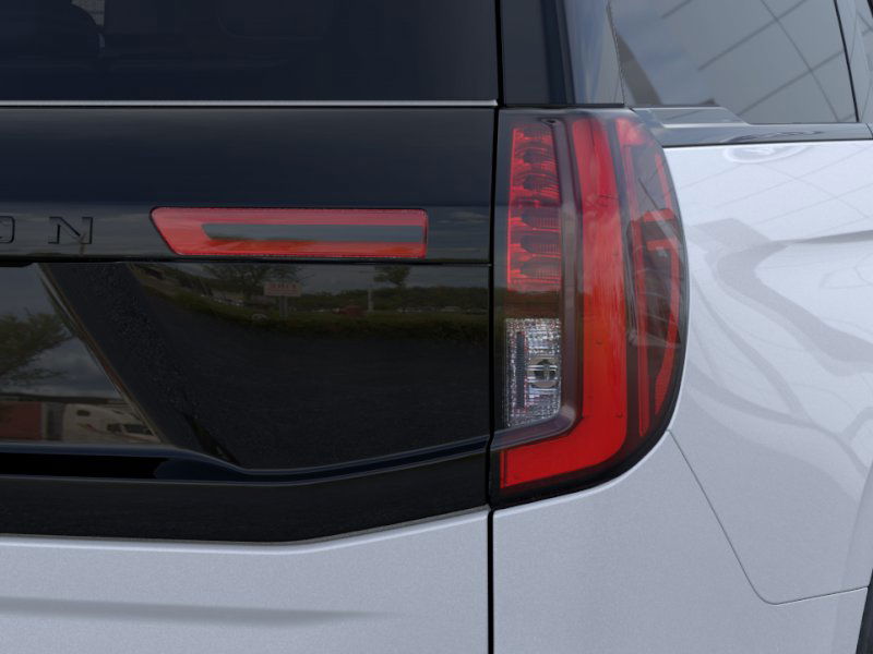 2025 Ford Expedition Platinum photo 18