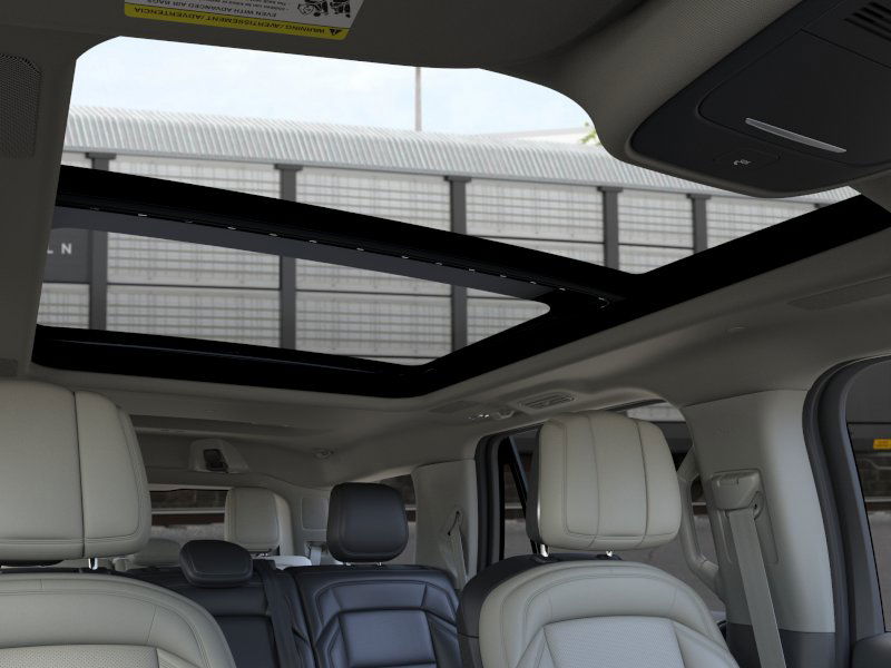 Thumbnail: 2025 Lincoln Navigator - 45