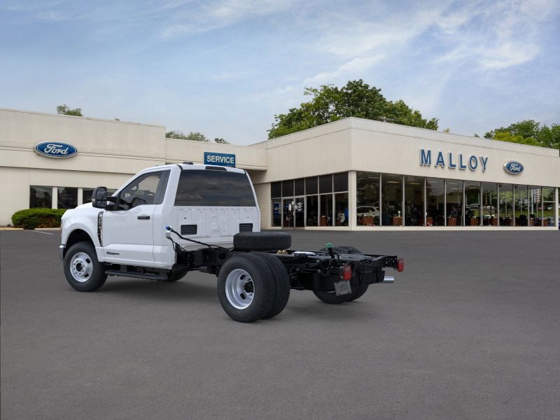 2025 Ford F-350 Super Duty Chassis Cab XL - Photo 7