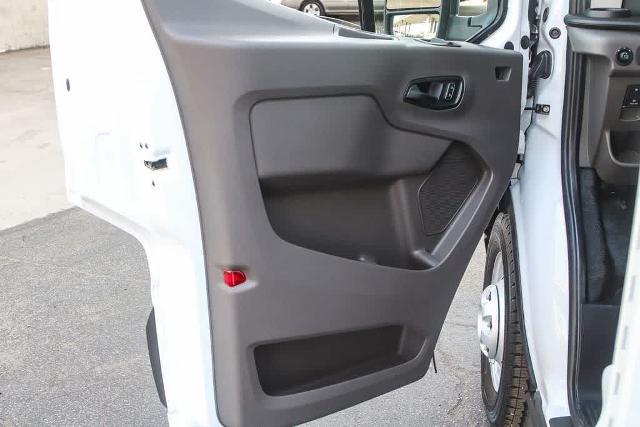 2025 Ford Transit Cutaway Base - Photo 65