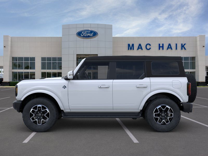 2025 Ford Bronco Outer Banks photo 3