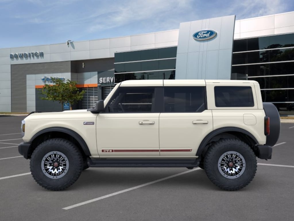 New 2026 Ford Bronco Outer Banks SUV