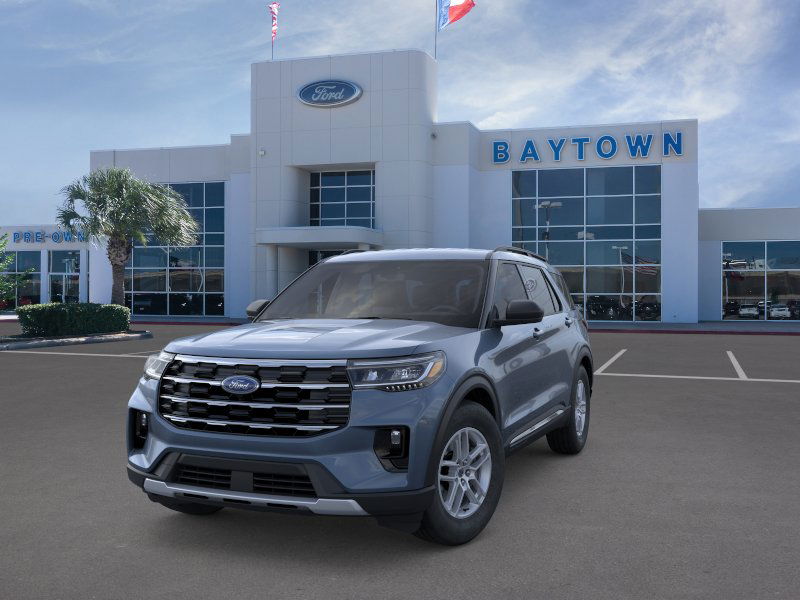 2025 Ford Explorer photo 2