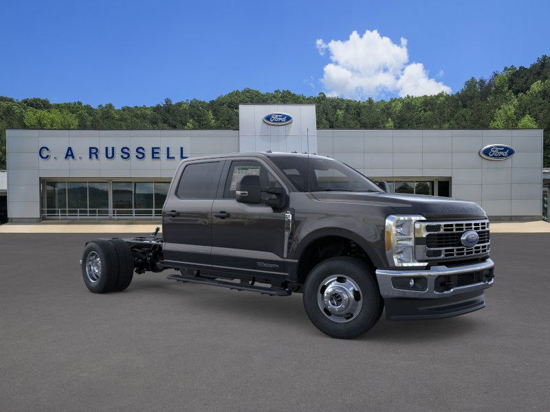 2026 Ford F-350 Super Duty Chassis Cab XL's photo