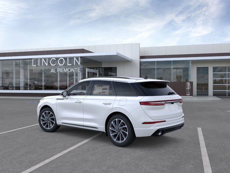 2025 Lincoln Corsair Grand Touring photo 3
