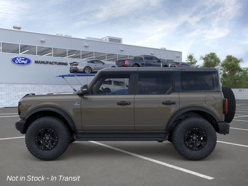 2025 Ford Bronco Outer Banks photo 3