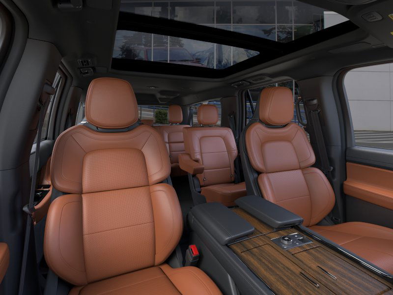 Thumbnail: 2024 Lincoln Navigator L - 38