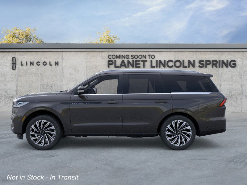 2025 Lincoln Navigator Black Label photo 2
