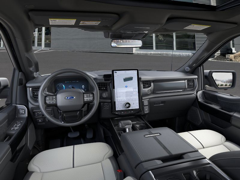 2025 Ford F-150 Lightning Platinum - Photo 31