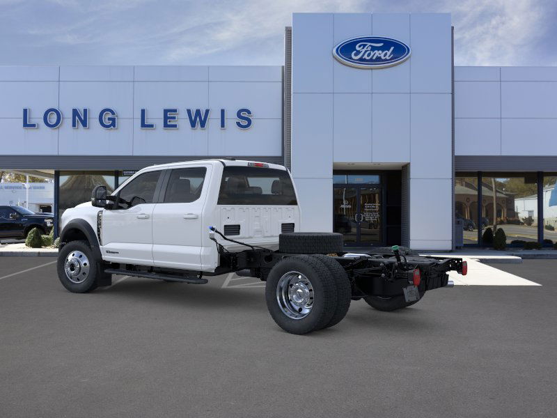 2025 Ford F-550 photo 4