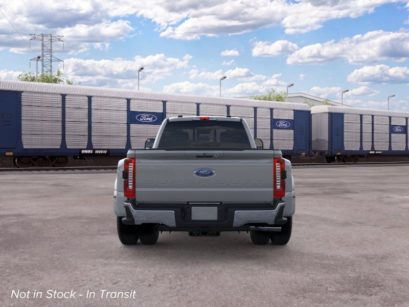 F-350 Lariat TRUCK