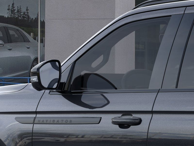 Thumbnail: 2026 Lincoln Navigator L - 50