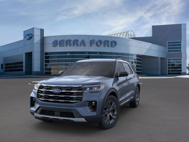 2025 Ford Explorer photo 2