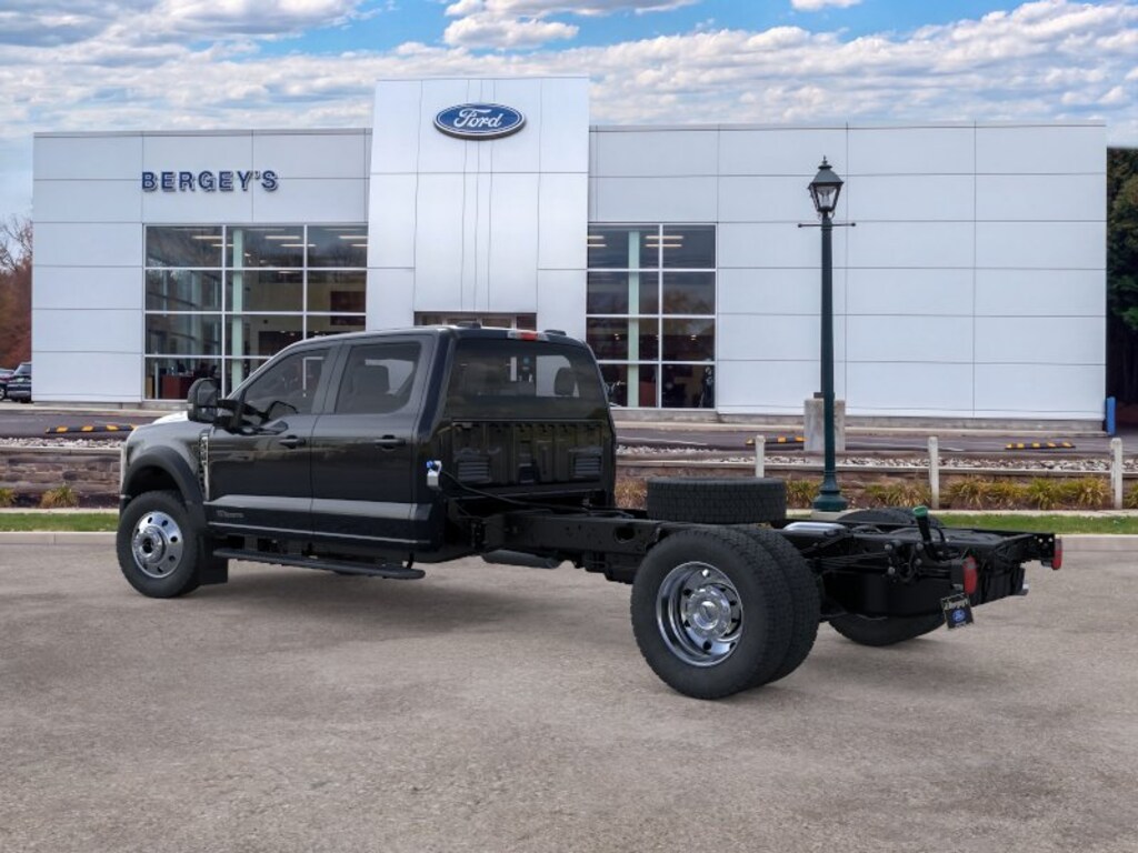 New 2026 Ford F-450SD Lariat Chassis