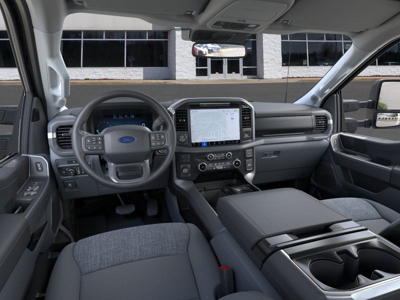 2025 Ford F-150 XLT - Photo 9