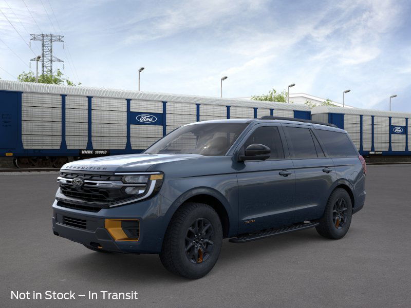 2025 Ford Expedition photo 2