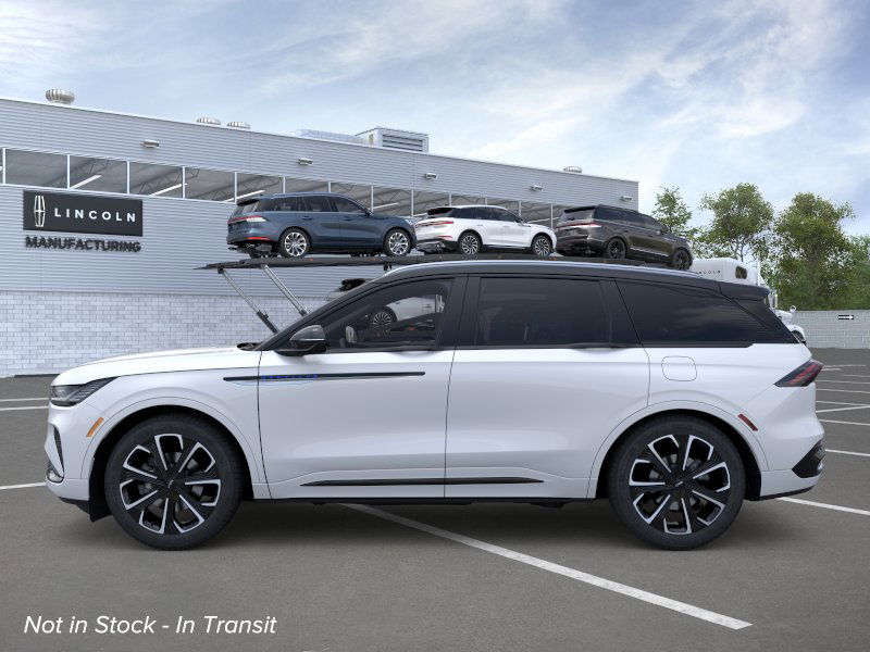 2026 Lincoln Nautilus Reserve photo 2