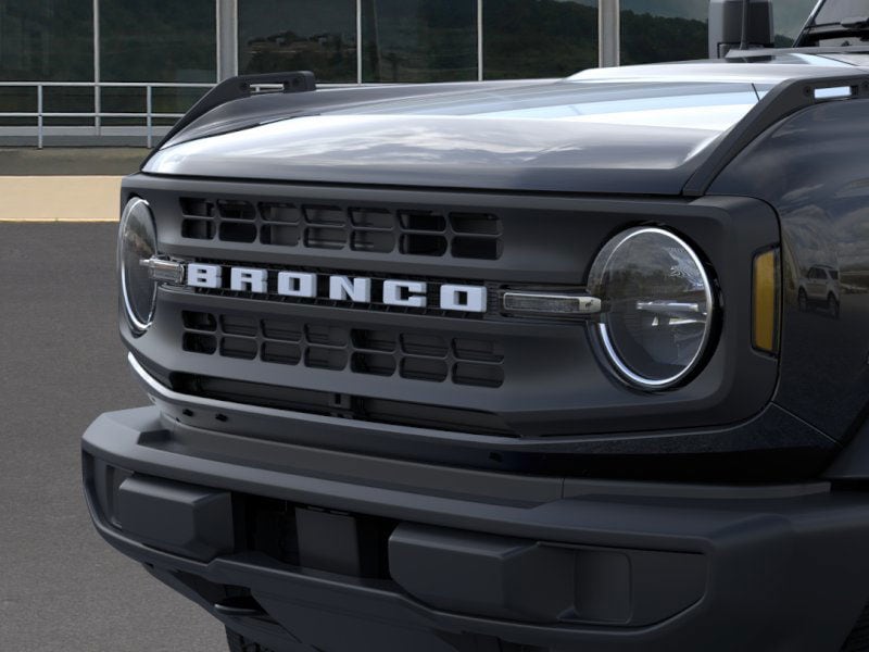 2025 Ford Bronco Base photo 21