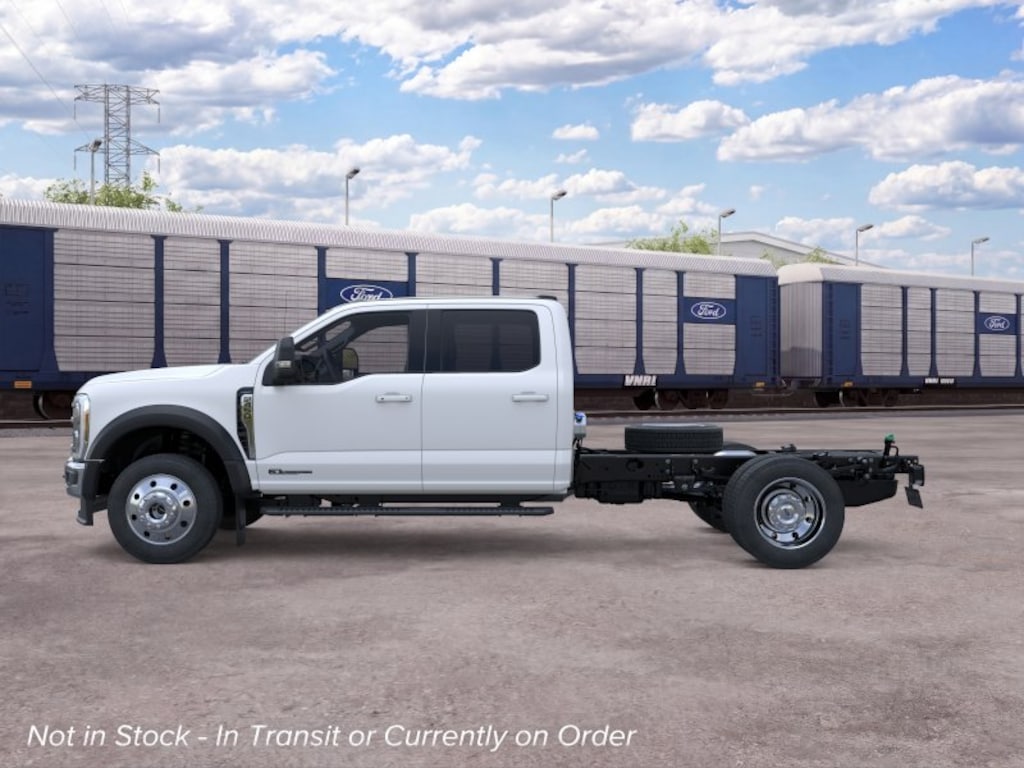New 2026 Ford Chassis Cab F-450® Lariat® TRUCK