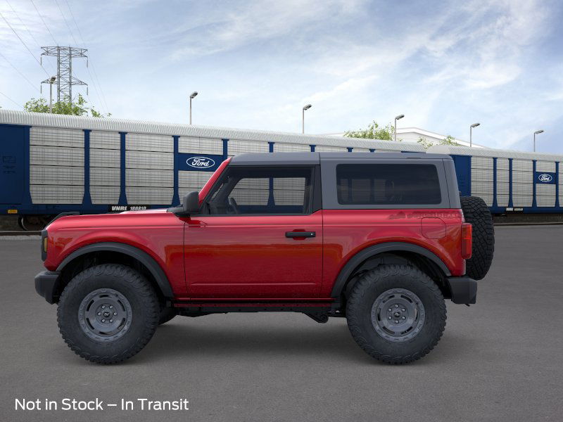 2025 Ford Bronco Base photo 3